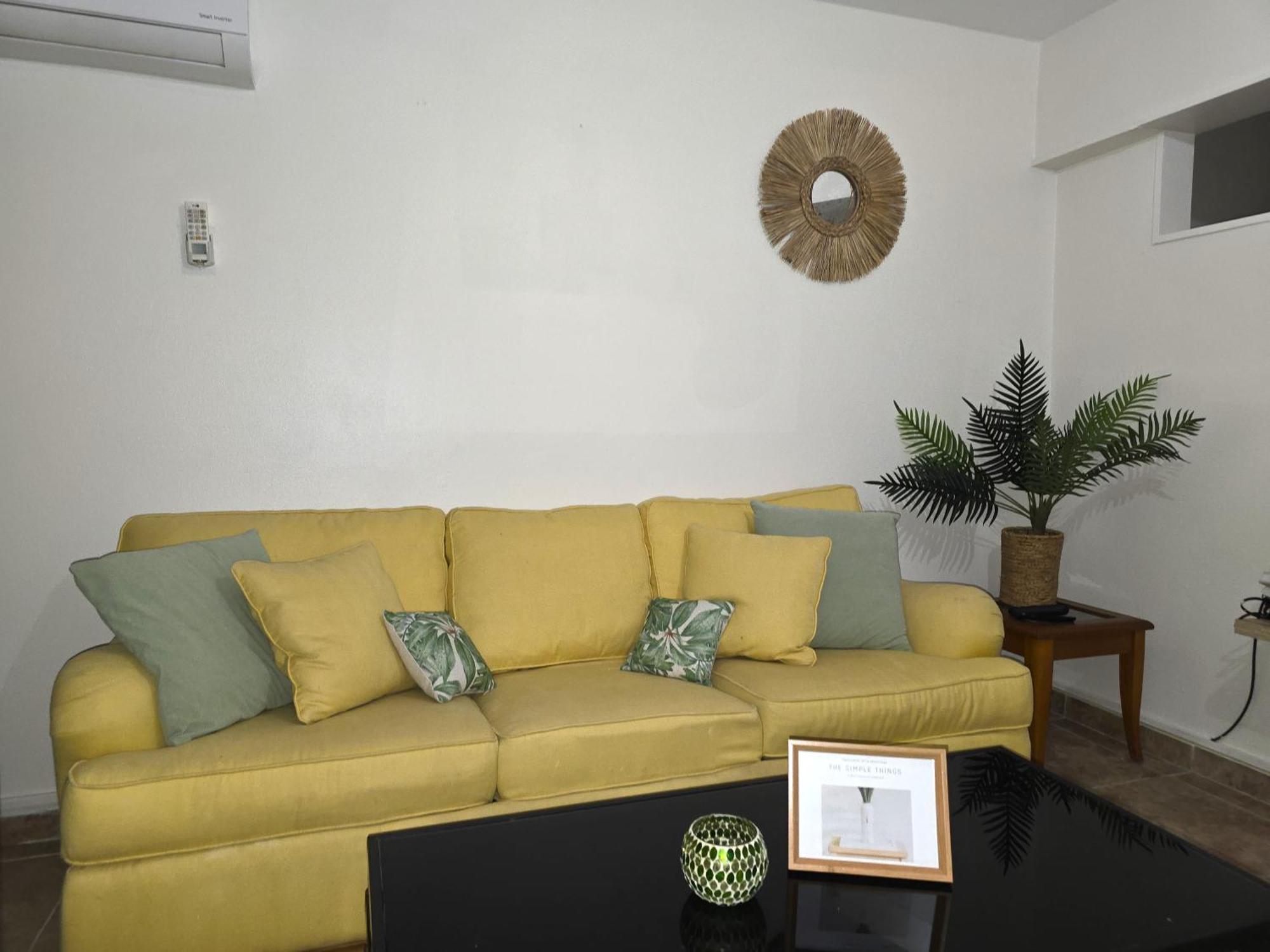 Rooi Santo Residence Palm Beach Buitenkant foto